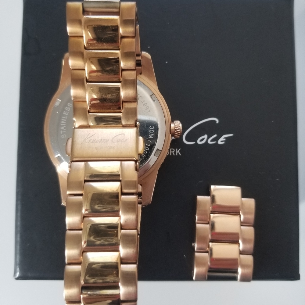 Kenneth Cole Watch - Picture 2 of 2